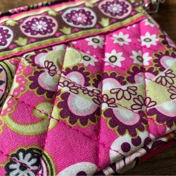 Vera Bradley Very Berry Paisley Convertible Wristlet RETIRED Pattern - Picture 10 of 10